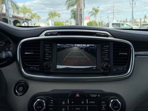 Used 2017 Kia Sorento EX FWD image 24