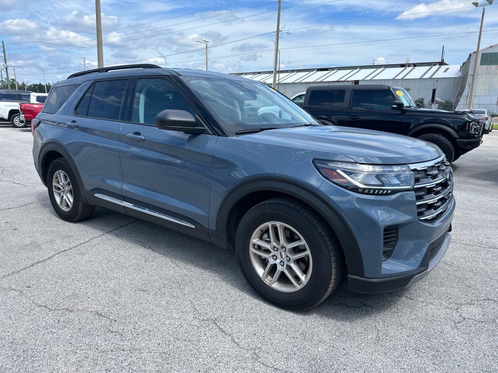 Used 2025 Ford Explorer Active RWD image 20