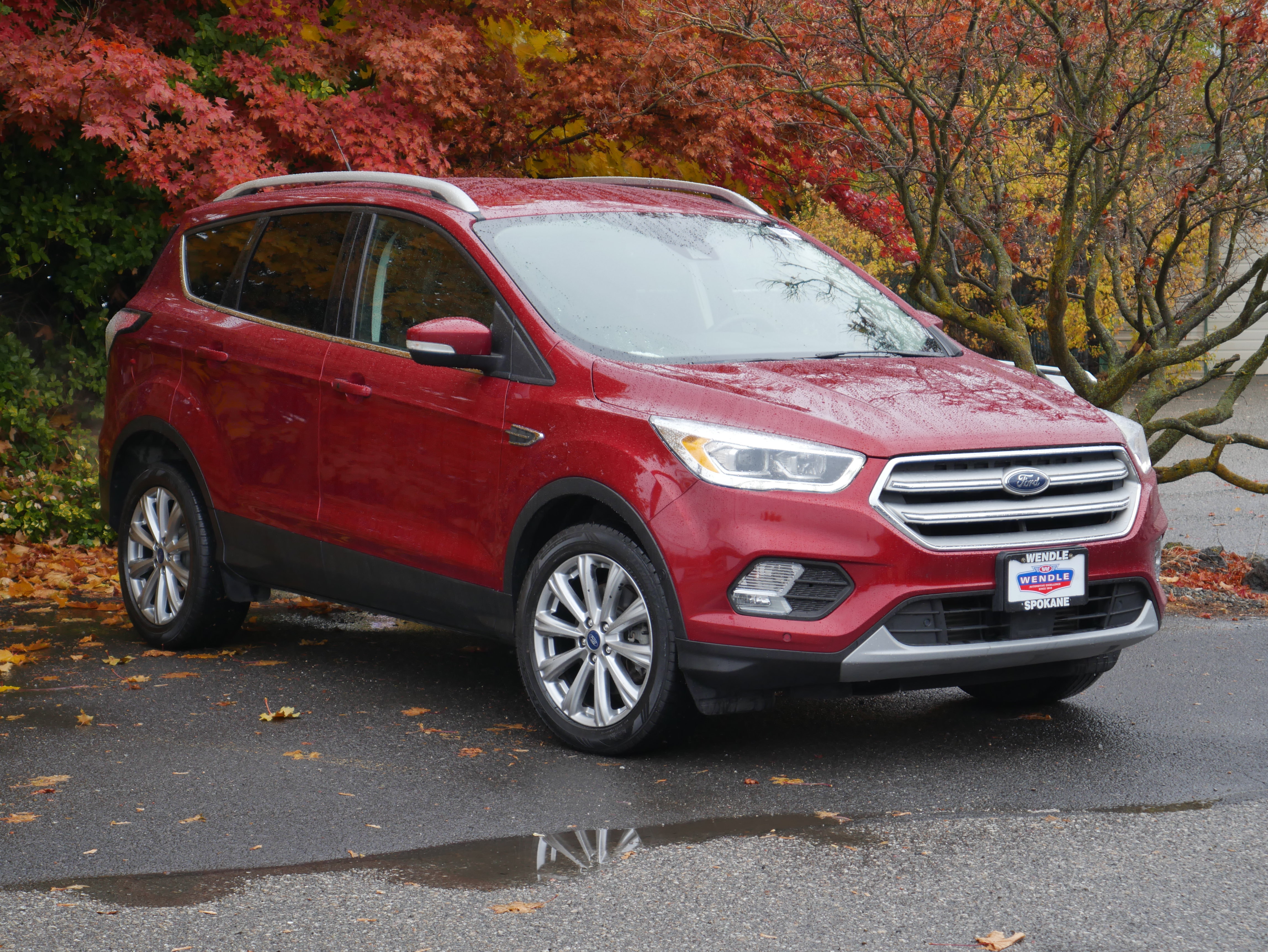 Used 2018 Ford Escape Titanium w/ Ford Safe & Smart Package AWD/4WD image 28