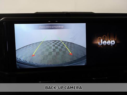 Used 2024 Jeep Wrangler Unlimited Sport AWD/4WD image 4