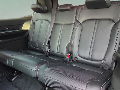 Used 2024 Jeep Wagoneer Series II image 10