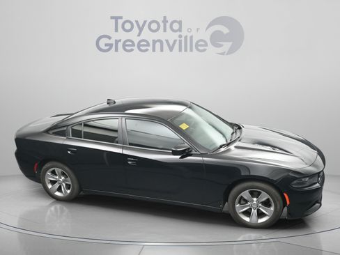 Used 2017 Dodge Charger SXT w/ Driver Confidence Group RWD image 21