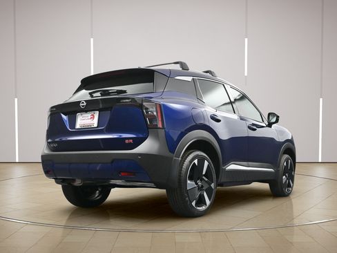 Certified 2026 Nissan Kicks SR FWD image 23