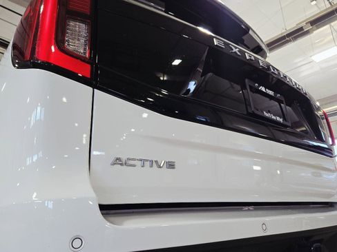 Used 2025 Ford Expedition Active AWD/4WD image 58