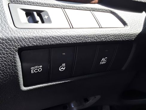 Used 2013 Hyundai Santa Fe Limited w/ Technology Pkg FWD image 25