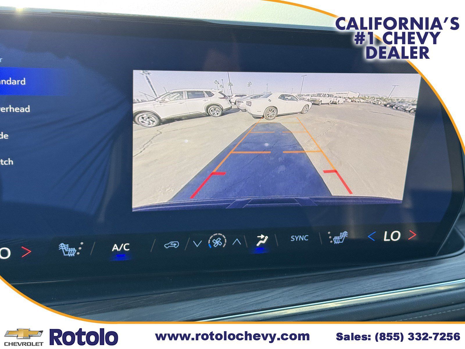Used 2025 Chevrolet Suburban LT RWD image 21