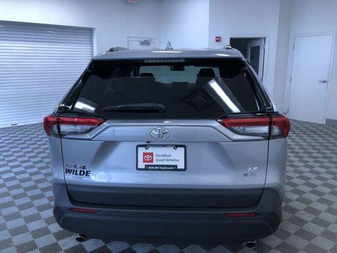 Certified 2025 Toyota RAV4 LE AWD/4WD image 13