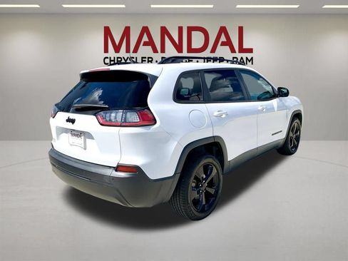 Used 2021 Jeep Cherokee Latitude Plus FWD image 5