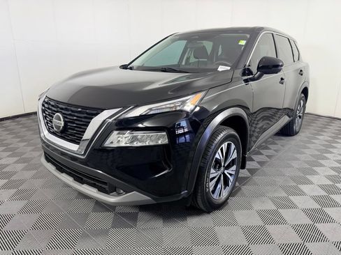 Used 2021 Nissan Rogue SV AWD/4WD image 3