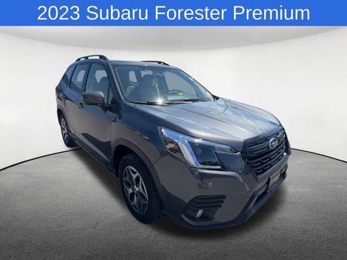Used 2023 Subaru Forester Premium AWD/4WD image 2