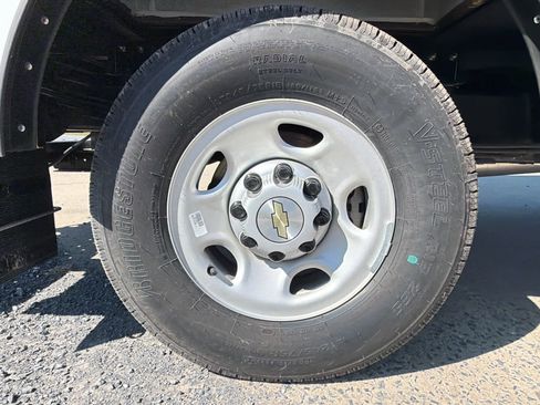 New 2024 Chevrolet Express 3500 w/ Power Convenience Package image 16
