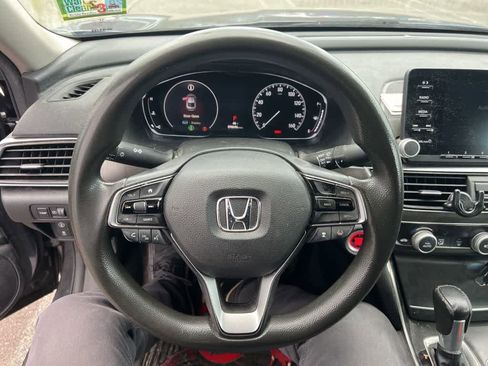 Used 2018 Honda Accord LX image 10