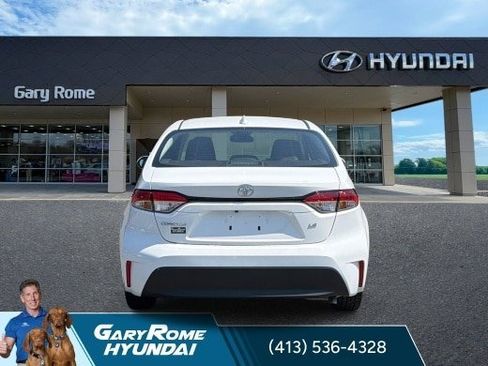 Used 2024 Toyota Corolla LE FWD image 12