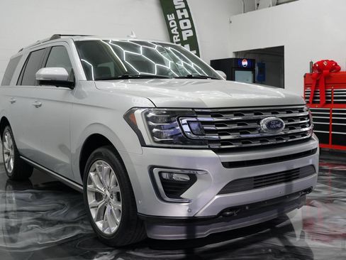 Used 2019 Ford Expedition Limited w/ Equipment Group 302A AWD/4WD image 4
