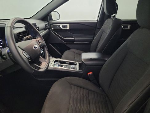Used 2020 Ford Explorer XLT w/ Comfort Package image 17
