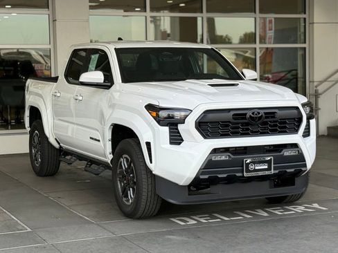 New 2026 Toyota Tacoma TRD Sport image 6