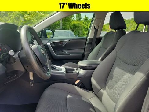 Used 2019 Toyota RAV4 LE w/ Carpet Mat Package FWD image 23