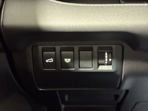 Used 2024 Subaru Ascent Limited AWD/4WD image 18