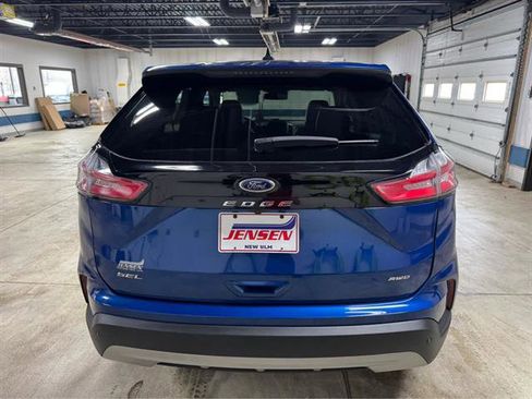 Used 2024 Ford Edge SEL w/ Convenience Package AWD/4WD image 5