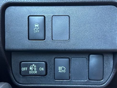 Used 2023 Toyota Tacoma SR5 RWD image 29