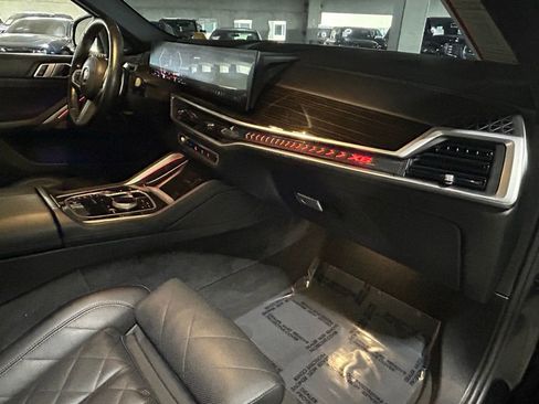 Used 2024 BMW X6 xDrive40i w/ Premium Package image 38