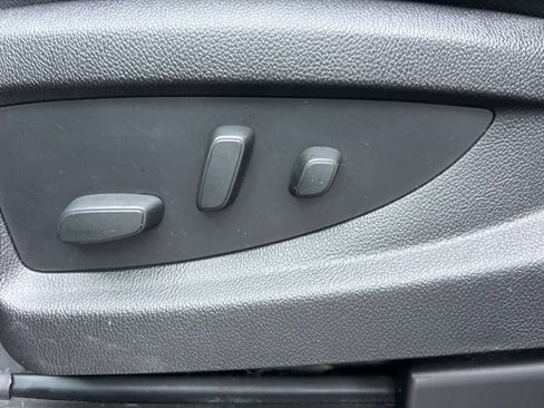 Used 2017 GMC Yukon XL SLT w/ Open Road Package image 30