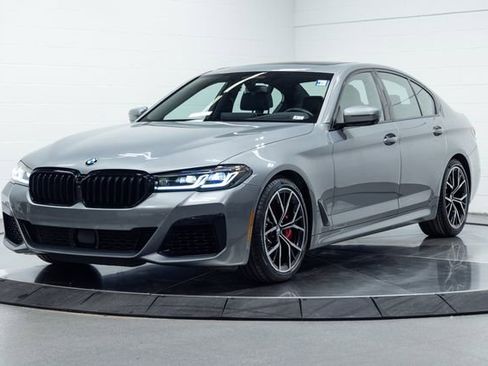 Used 2023 BMW M550i xDrive w/ Executive Package image 6