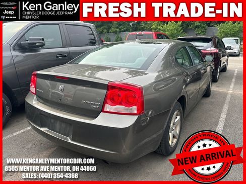 Used 2010 Dodge Charger SXT RWD image 9
