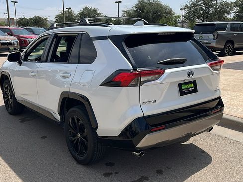 Used 2023 Toyota RAV4 SE w/ Convenience Package AWD/4WD image 6