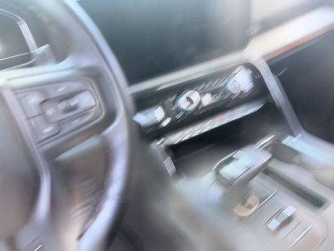 Used 2025 GMC Sierra 1500 AT4 w/ Technology Package image 11