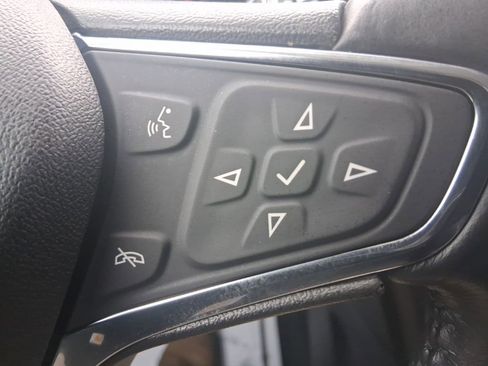 Used 2020 Chevrolet Equinox Premier image 25