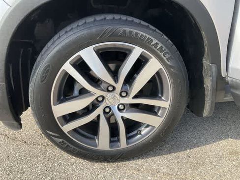 Used 2018 Honda Pilot Elite image 11