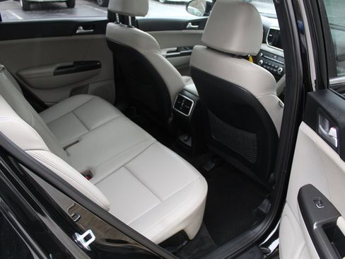 Used 2020 Kia Sportage S w/ S Sunroof Package image 13