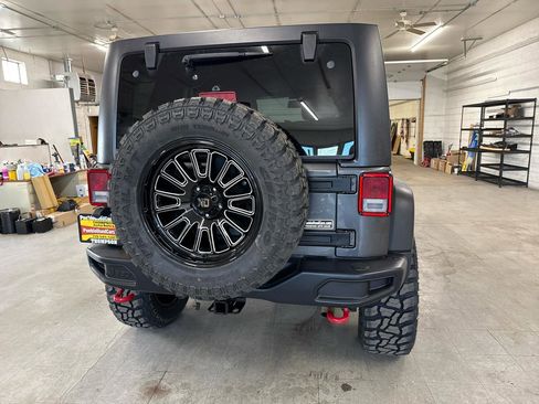 Used 2017 Jeep Wrangler Unlimited Rubicon image 82