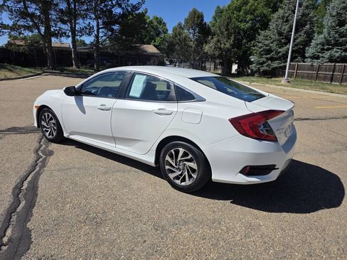 Used 2016 Honda Civic EX image 3