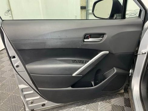 Used 2024 Toyota Corolla Cross XLE w/ Convenience Package image 16