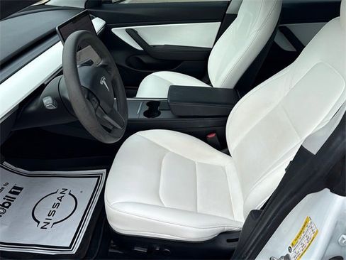 Used 2021 Tesla Model 3 Long Range image 18