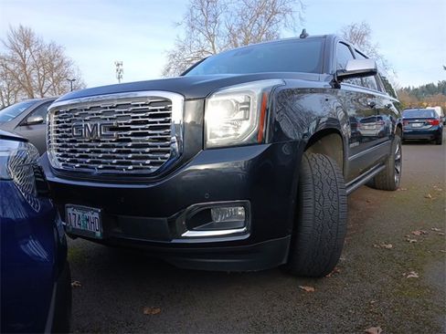 Used 2020 GMC Yukon XL Denali w/ Denali Ultimate Package image 1