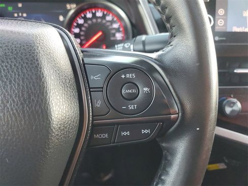 Used 2022 Toyota Camry XSE image 22