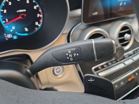 Used 2022 Mercedes-Benz GLC 300 4MATIC image 23