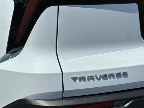New 2026 Chevrolet Traverse LT w/ Enhanced Driving Package FWD image 28