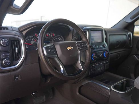 Used 2021 Chevrolet Silverado 1500 LTZ RWD image 2
