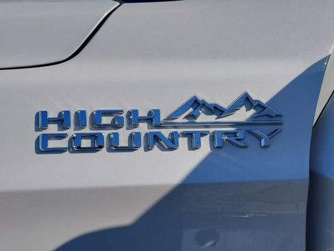 Used 2025 Chevrolet Tahoe High Country image 54