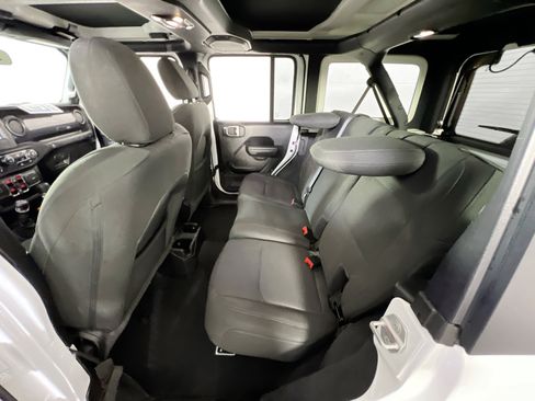 Used 2023 Jeep Wrangler Unlimited Sport image 22