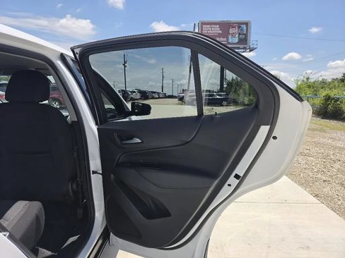 Used 2020 Chevrolet Equinox LT FWD image 18