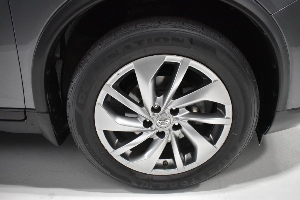 Used 2015 Nissan Rogue SL w/ SL Premium Package AWD/4WD image 9