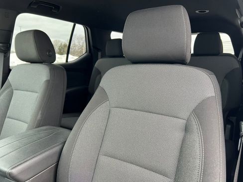 Certified 2023 Chevrolet Traverse LT w/ Rear Camera Mirror Package image 14