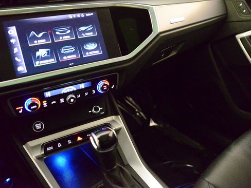 Certified 2022 Audi Q3 2.0T Premium Plus image 28