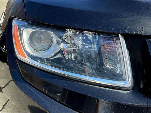 Used 2015 Jeep Grand Cherokee Limited image 26