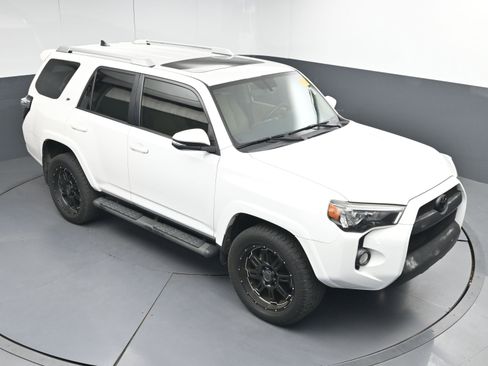 Used 2016 Toyota 4Runner SR5 Premium image 32
